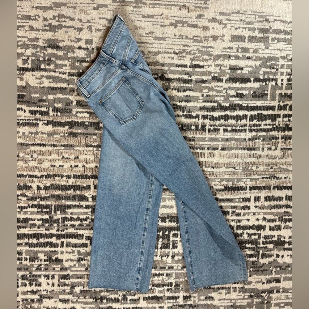 Guess 90s Boyfriend Highrise Wide Leg Lightly Distressed Blue Jeans - Picture 5 of 15